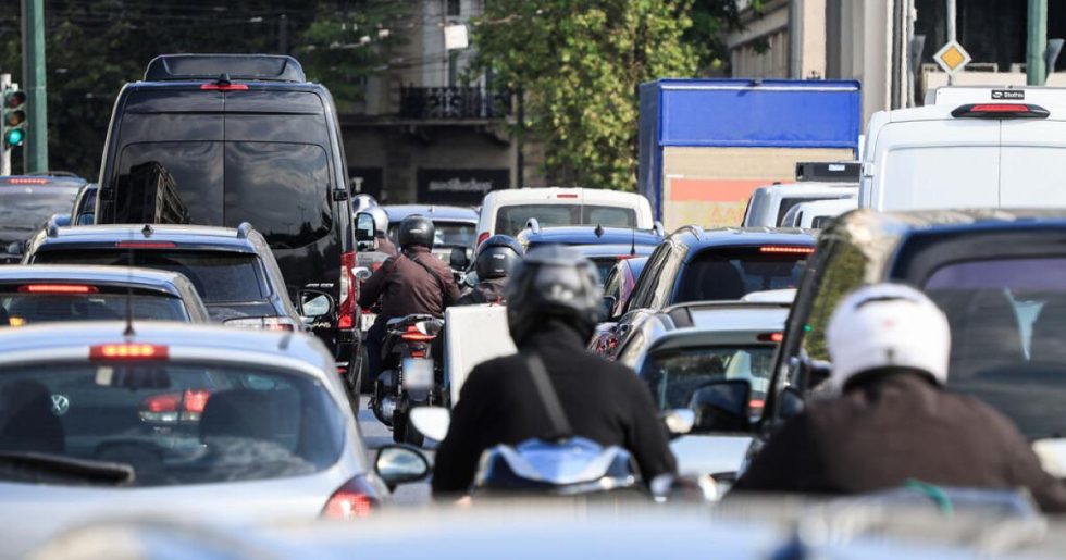 Οι οδηγοί έχασαν 111 ώρες στους δρόμους το 2024